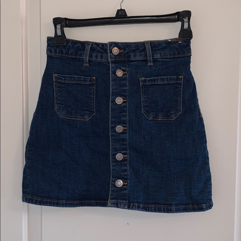 H&M SHORT DENIM SKIRT
